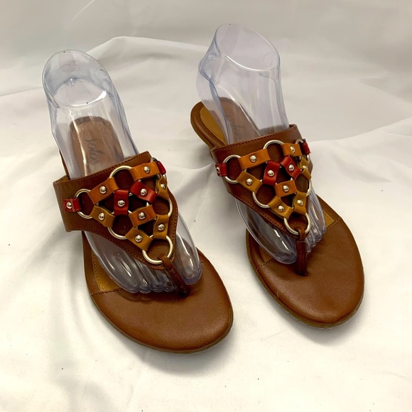 Solos by Softspots Brown Leather Embellished Thong - Picture 1 of 6